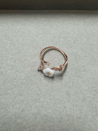 Anel Flor Dourado Ajustável