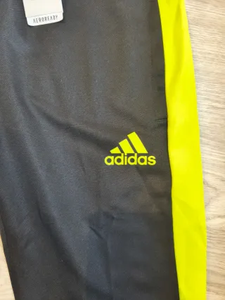Pantalón Adidas t.34