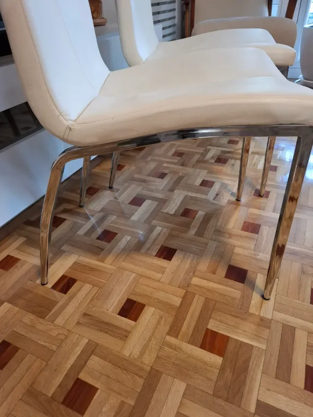 Sillas comedor polipiel blanca y cromado