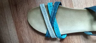 Sandalias Porrenet tiras azules y blanca