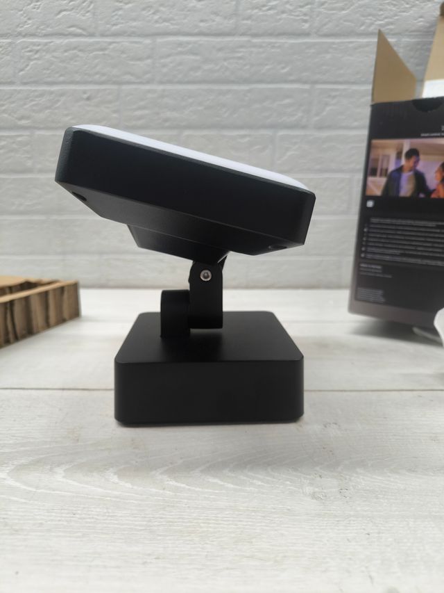 Lampada intelligente, Hue Welcome, Proiettore LED intelligente per esterni