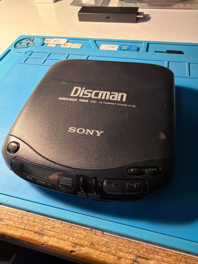 Discman Sony D-131 para reparar