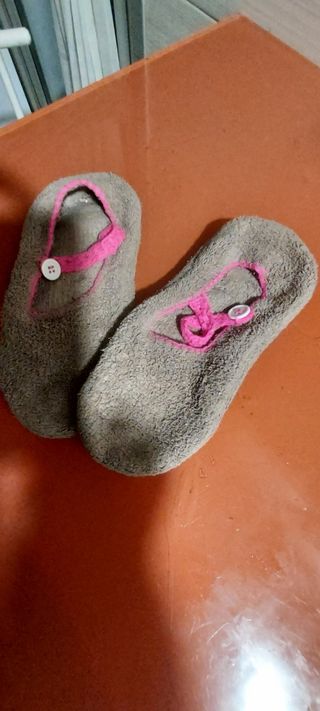 Patucos niña talla 37