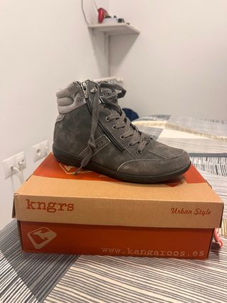 Botas KangaROOS grises