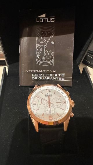Reloj Lotus Cronógrafo Dorado