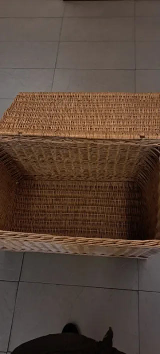 Baúl de mimbre, poco uso