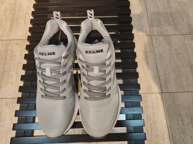 Zapatillas deportivas Kelme grises