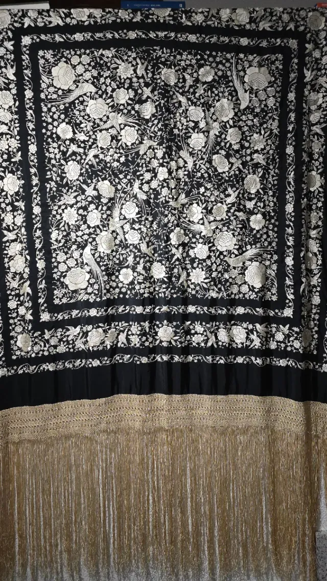 Manton de Manila antiguo antiguo negro con Bordado