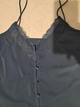 Camiseta tirantes lencería azul