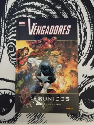 Vengadores Desunidos Marvel Deluxe
