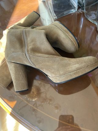 Botín  de piel beige/marrón