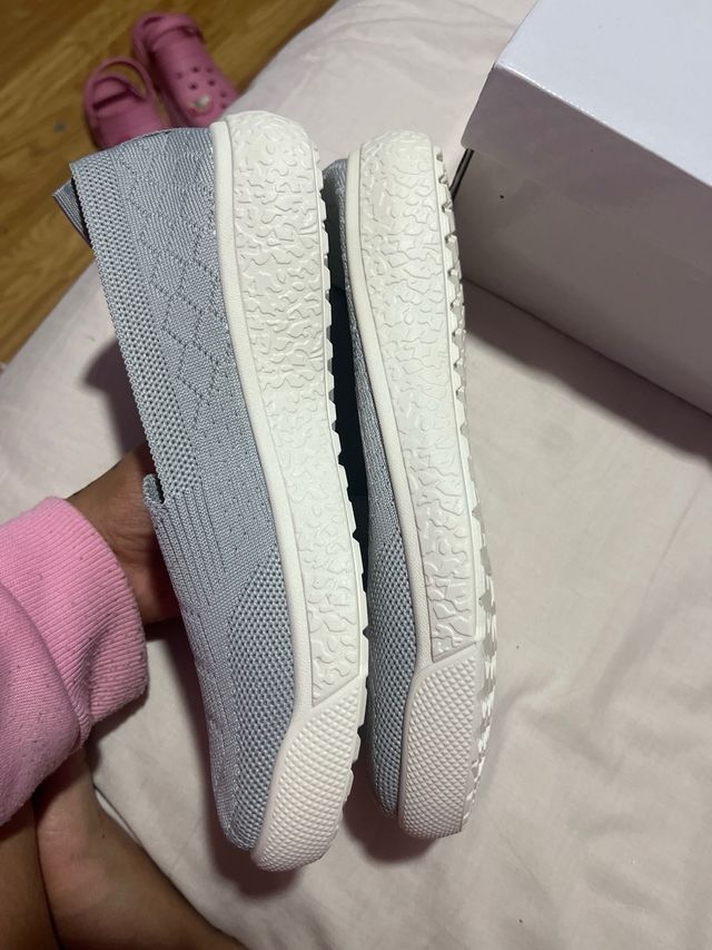 Zapatos cómodos grises talla 39