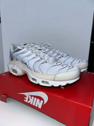 Nike Air Max Plus Talla 43 Gris/Beige