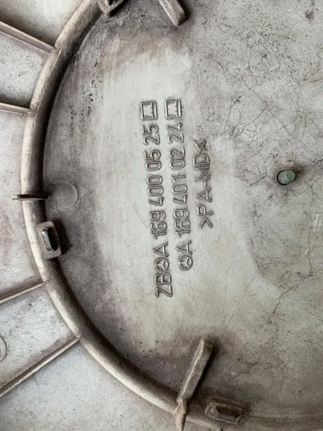 Juego 3 Tapacubos Mercedes 16