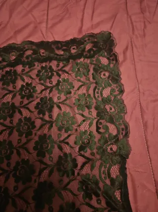 Mantilla y teja de encaje
