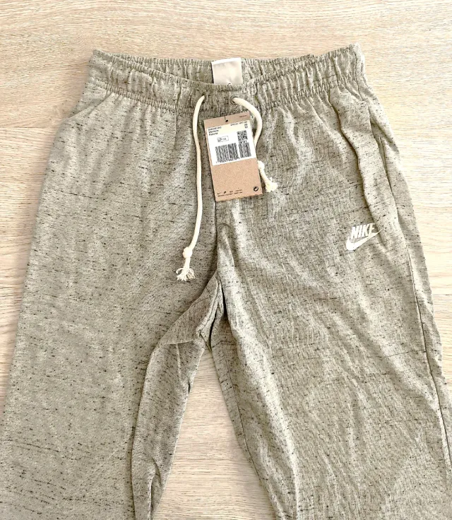 Pantalón Nike t.34