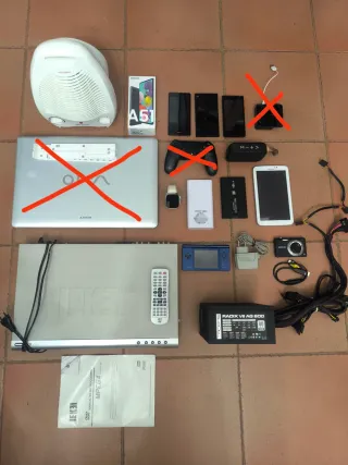 Lote elettronica variata per pezzi o riparazione