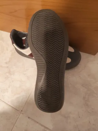 Zapatillas Adidas Beige y Gris