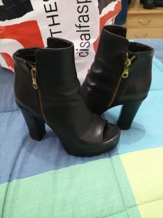 Scarpe tronchetto con tacco e plateau