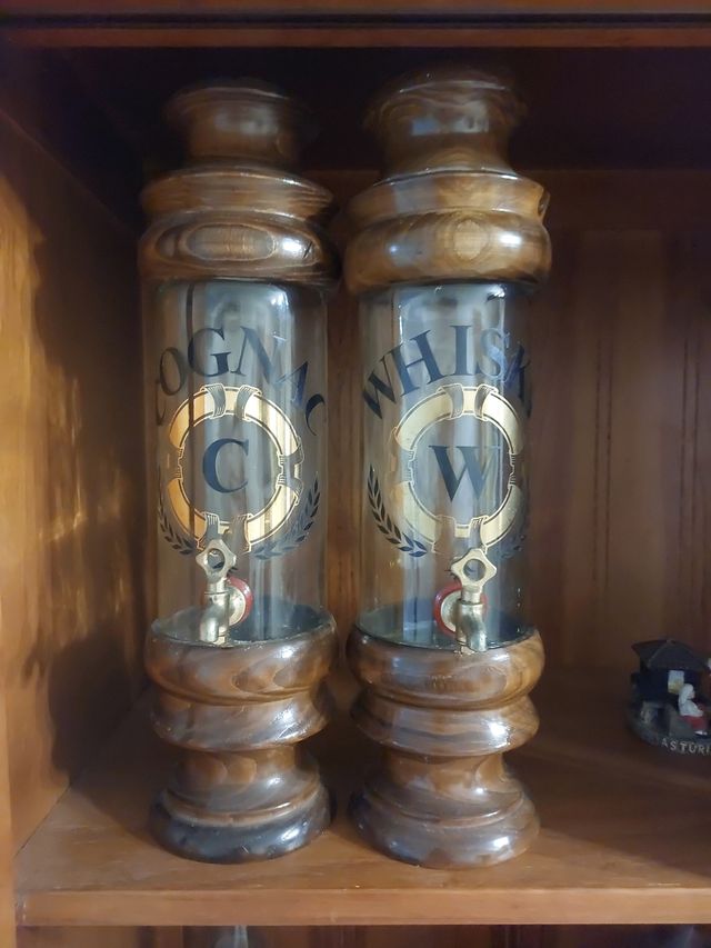 Dispensador de cognac y whiskey