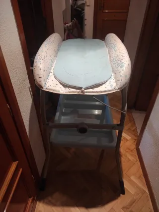 Bañera y cambiador para bebé plegable