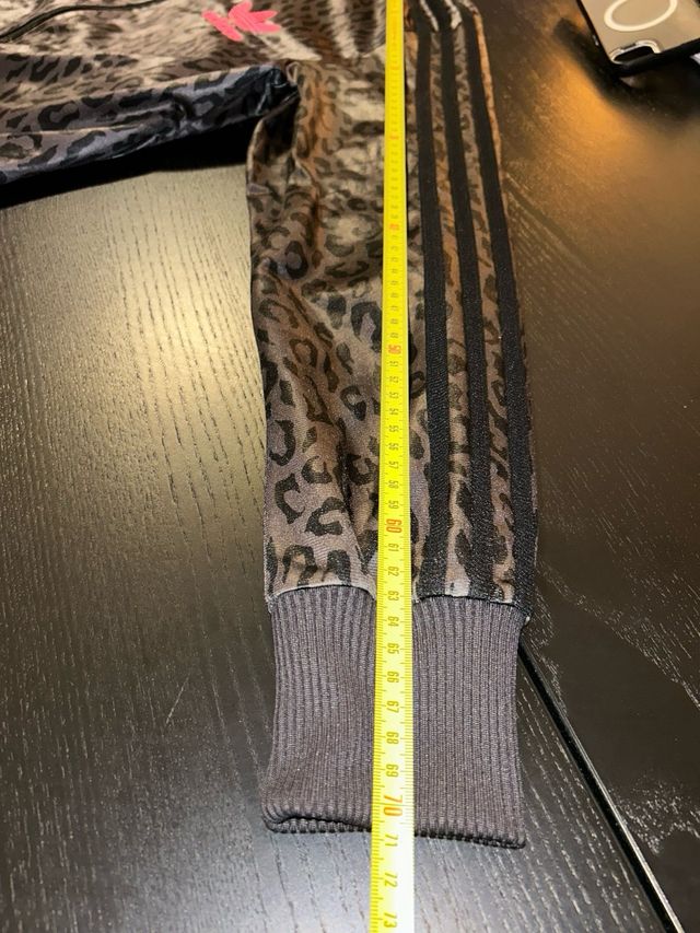 Casaco Adidas Chile62 Vintage Leopardo Cinza Rosa