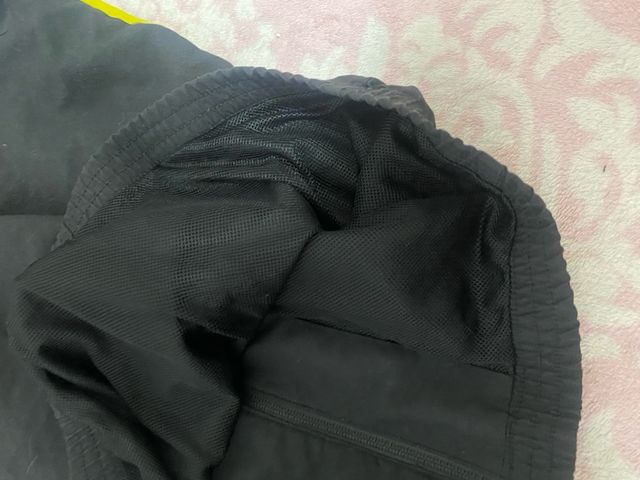 Sudadera Adidas Negra y Amarilla