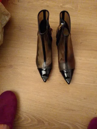 Botines transparentes negros talla 37