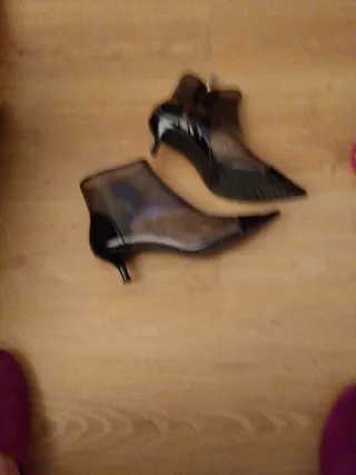 Botines transparentes negros talla 37