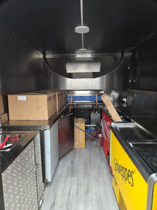 Foodtruck de hamburguesas y truss