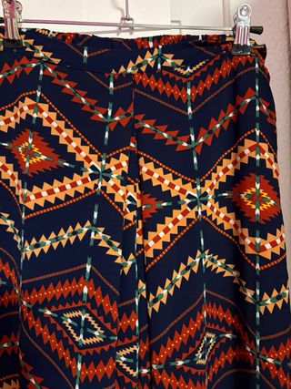 Pantalones anchos estampados