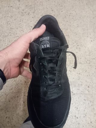Zapatillas Munich Negras Talla 42