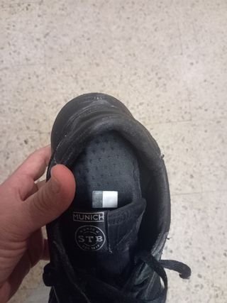 Zapatillas Munich Negras Talla 42