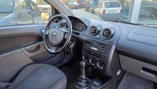 Ford Fiesta 2003