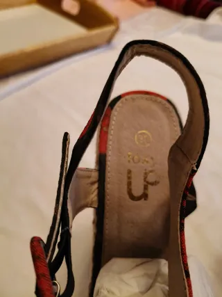 Sandalias cuña florales talla 39