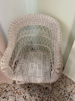 Silla mimbre blanca estilo vintage