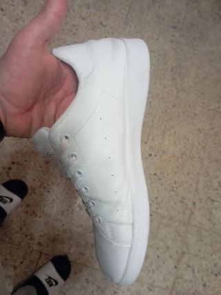 Zapatillas blancas básicas