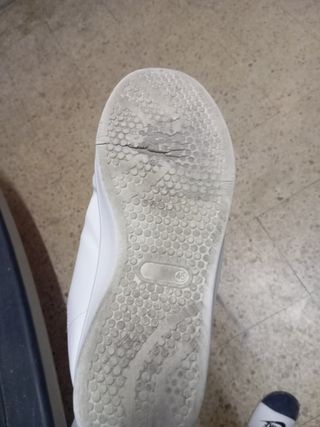 Zapatillas blancas básicas