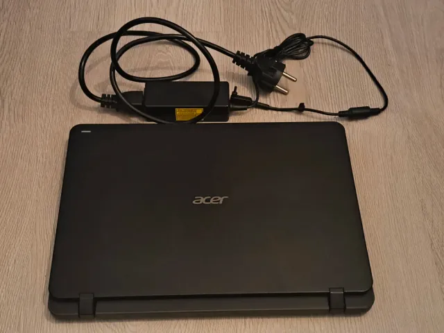 Acer TravelMate B117 Negro