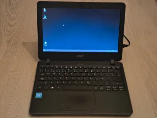 Acer TravelMate B117 Negro