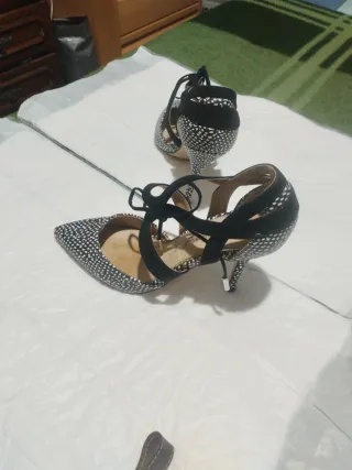 Sandalias lunares tacón fino