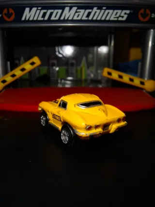 Micro Machines Galoob de 1986 "Chevy Corvette '64"