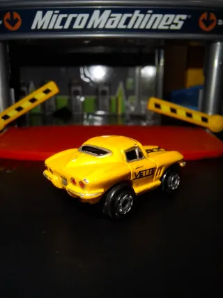 Micro Machines Galoob de 1986 "Chevy Corvette '64"
