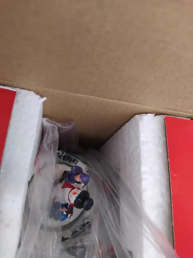 Villaggio Natalizio con luci e  movimento.