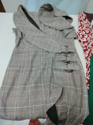 Lote 6 vestidos talla M-L Ver en el perfil cada un