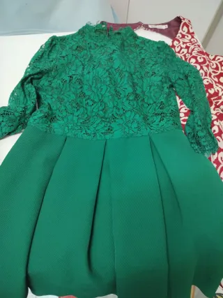 Lote 6 vestidos talla M-L Ver en el perfil cada un