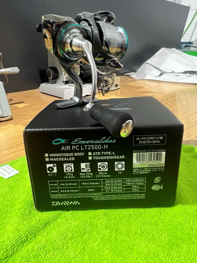 Carrete Daiwa Emeraldas Air 2500