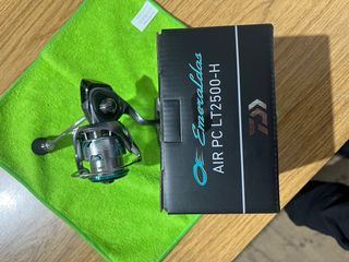 Carrete Daiwa Emeraldas Air 2500