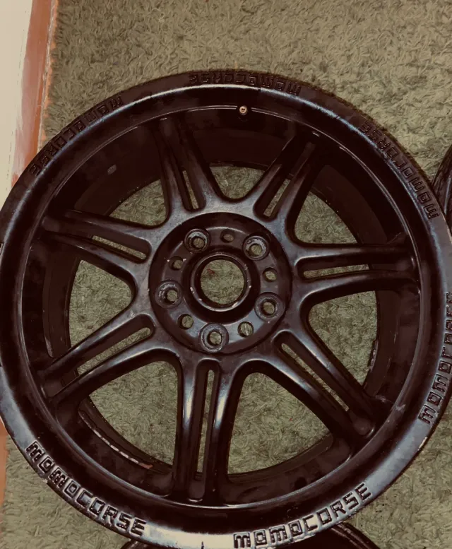 Llantas Momocorse Negras