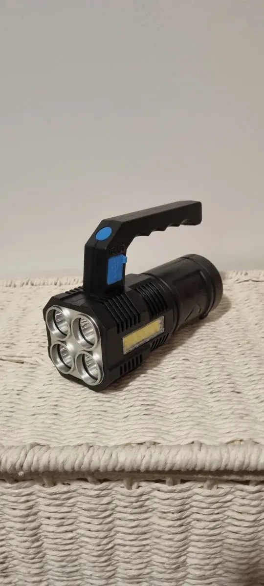 Lanterna multifunzione portatile LED